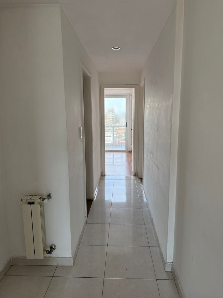 Departamento Semipiso de 3 Ambientes en Bernal - Con Cochera