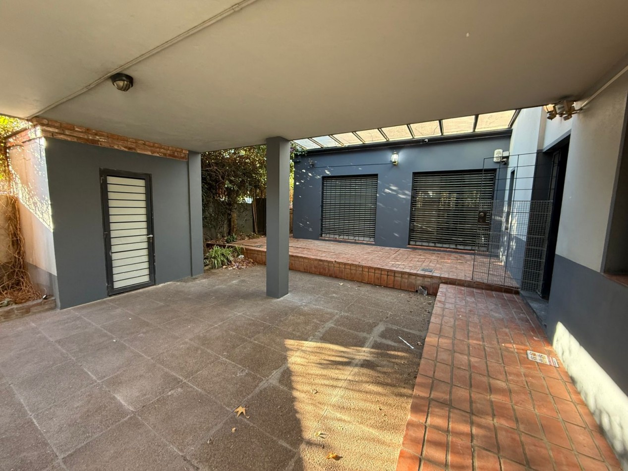 Excelente Casa en Alquiler Frente a Plaza de la Cruz - Quilmes Centro