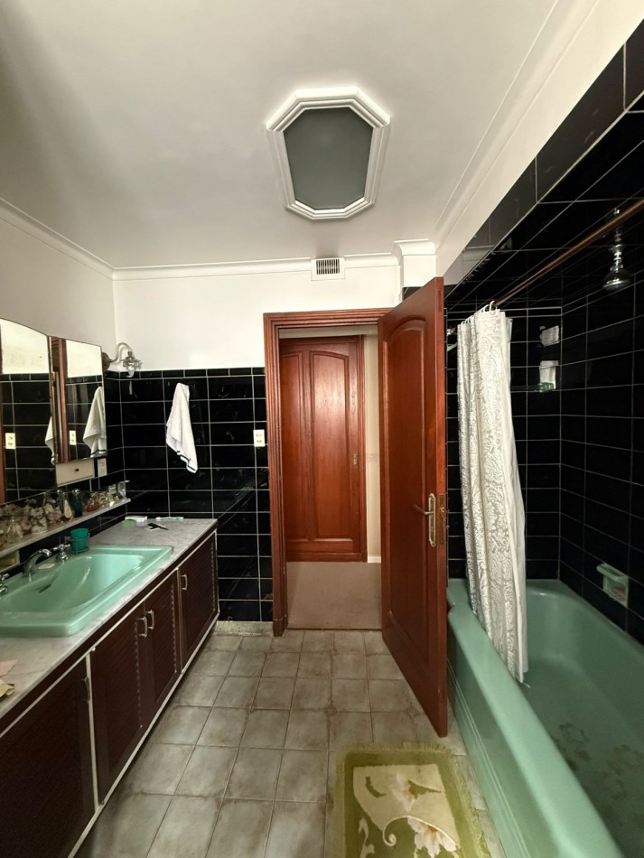 Departamento de Categoria en Venta - Se Escuchan Ofertas