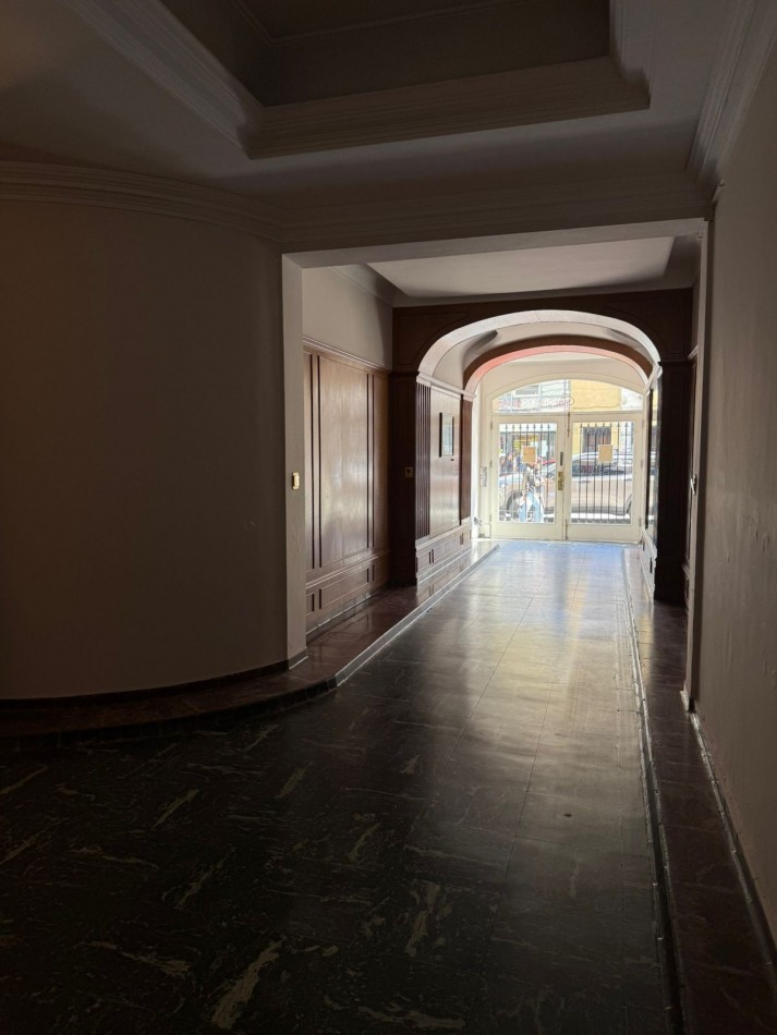 Departamento de Categoria en Venta - Se Escuchan Ofertas